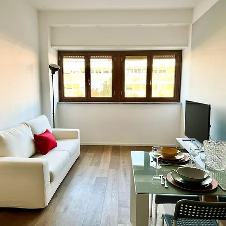The Twenty - Villaggio Olimpico Apartament